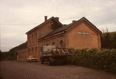 HOMBOURG  DIA 77-1458.jpg